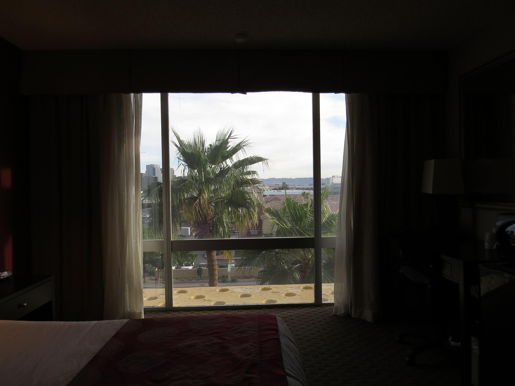 Holiday Inn Express & Suites Phoenix - Midtown, An Ihg Hotel Εξωτερικό φωτογραφία