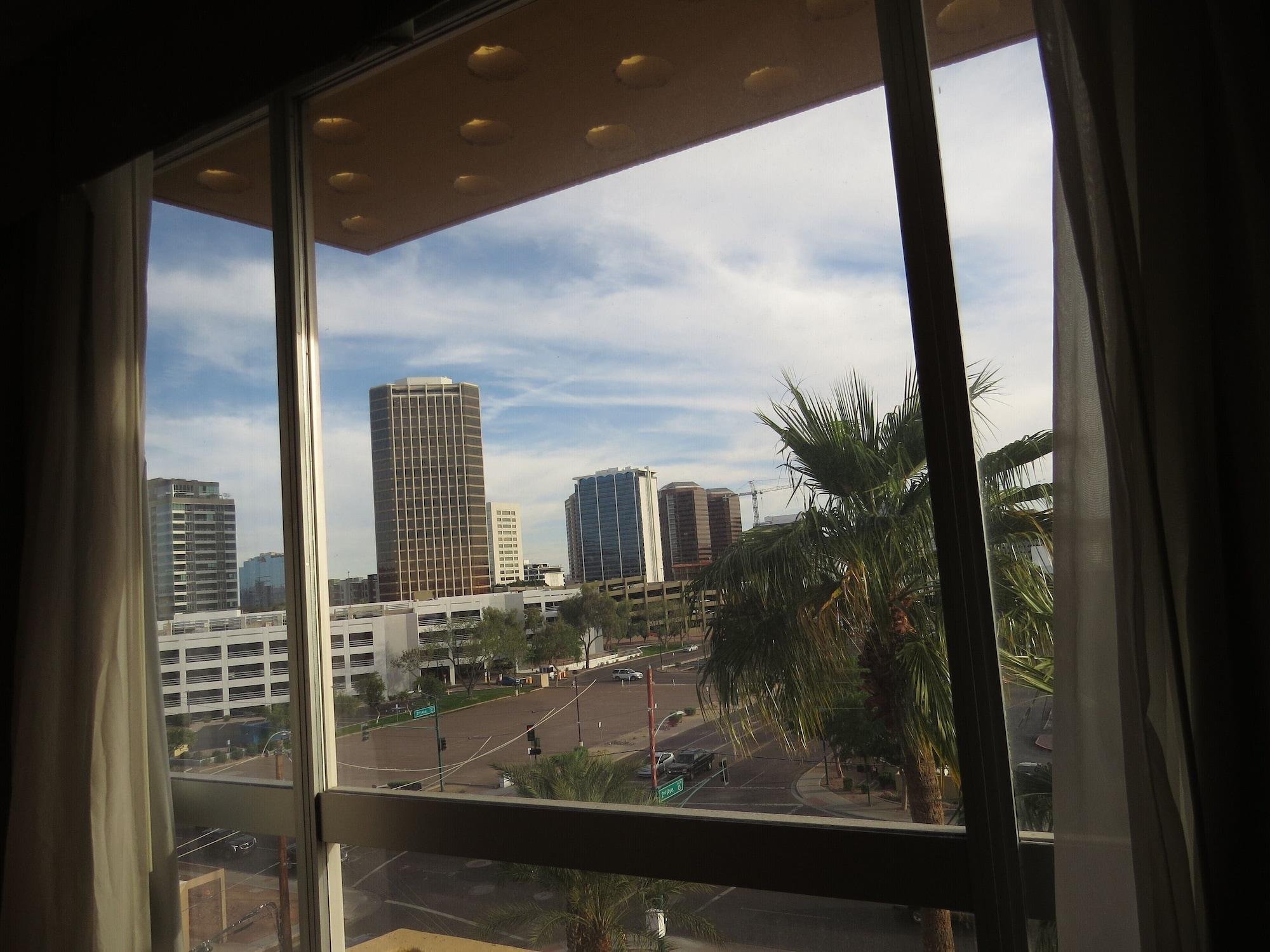 Holiday Inn Express & Suites Phoenix - Midtown, An Ihg Hotel Εξωτερικό φωτογραφία