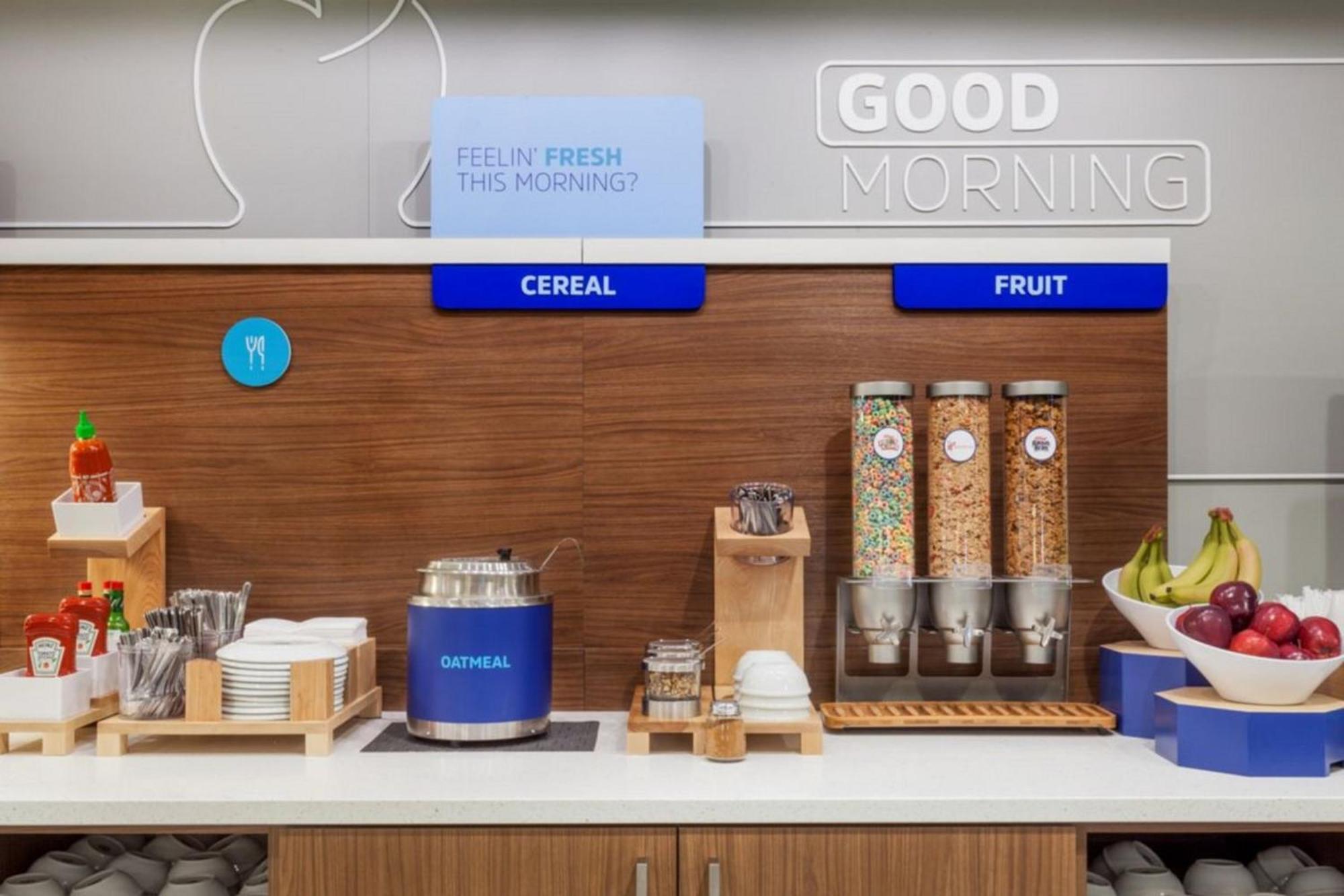 Holiday Inn Express & Suites Phoenix - Midtown, An Ihg Hotel Εξωτερικό φωτογραφία